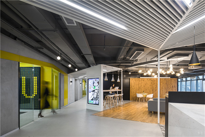 暗黑系創意辦公空間設計，看了一眼就心動了！