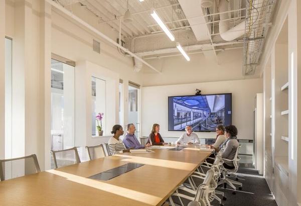 辦公室裝修靜謐溫和，更有效促進團隊協作