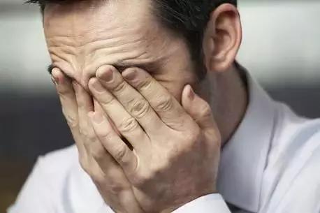 震驚!辦公室里99%都得了這個病,不及時解決危害一生!