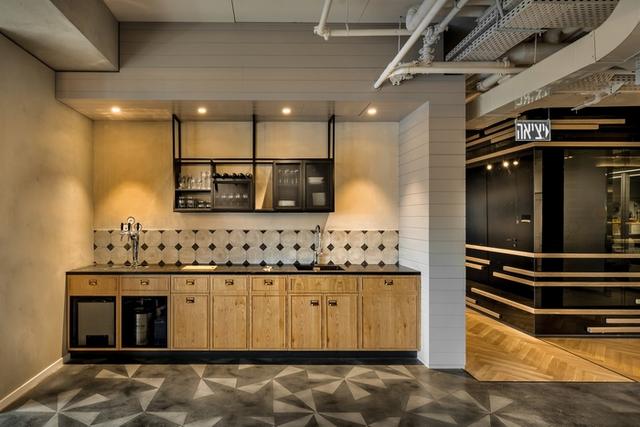 辦公空間:***生物科技公司工業風格辦公室設計