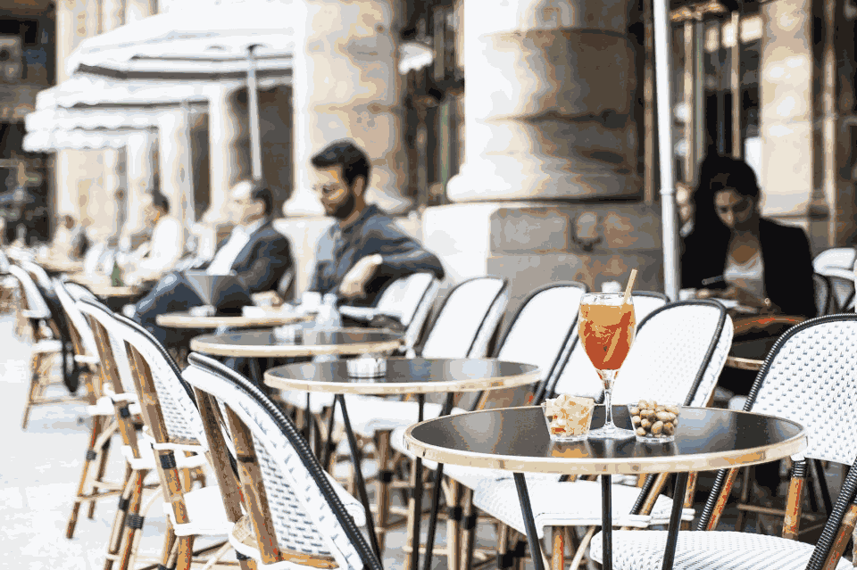 敞開(kāi)式咖啡廳