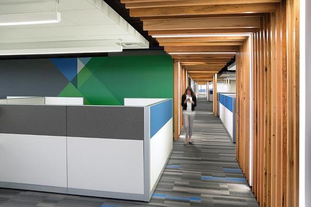 別小看回收木板條！美國VMware公司用它創造了獨特的木質辦公空間